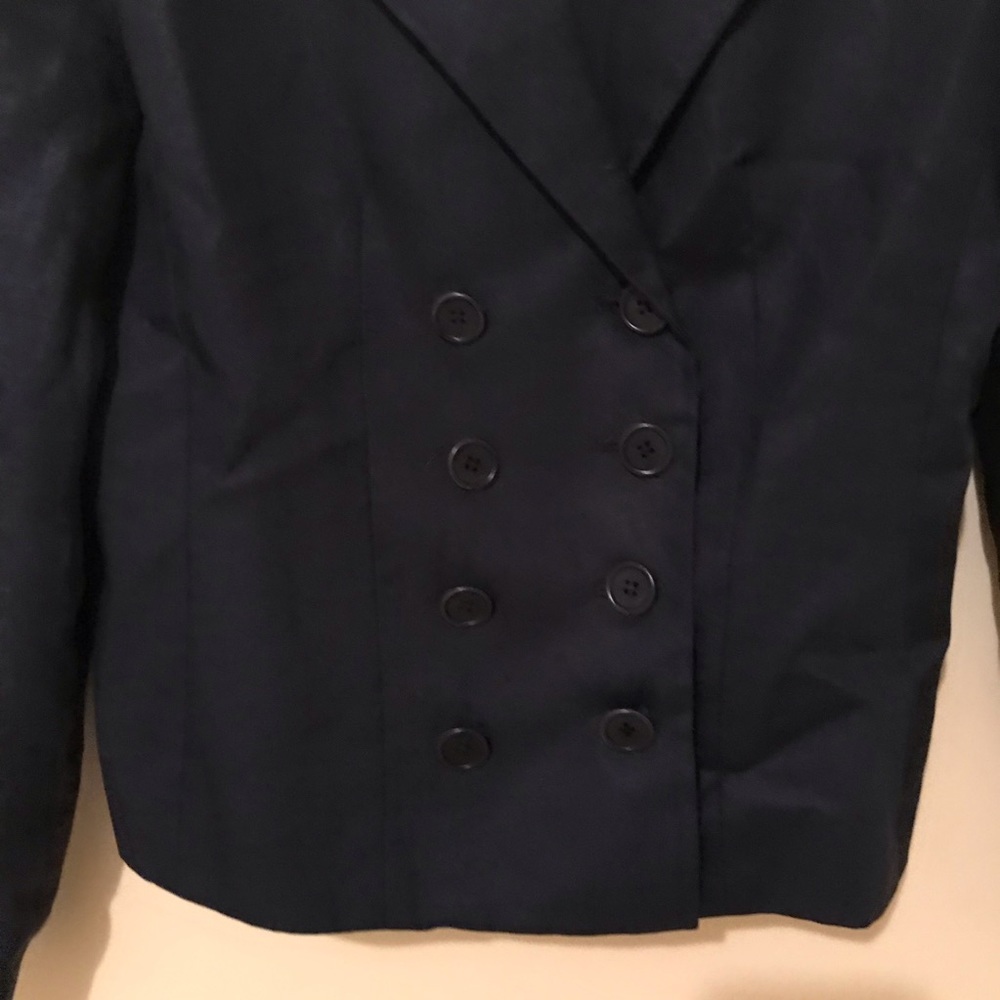 Preview Collection Linen Jacket - Picture 2 of 7